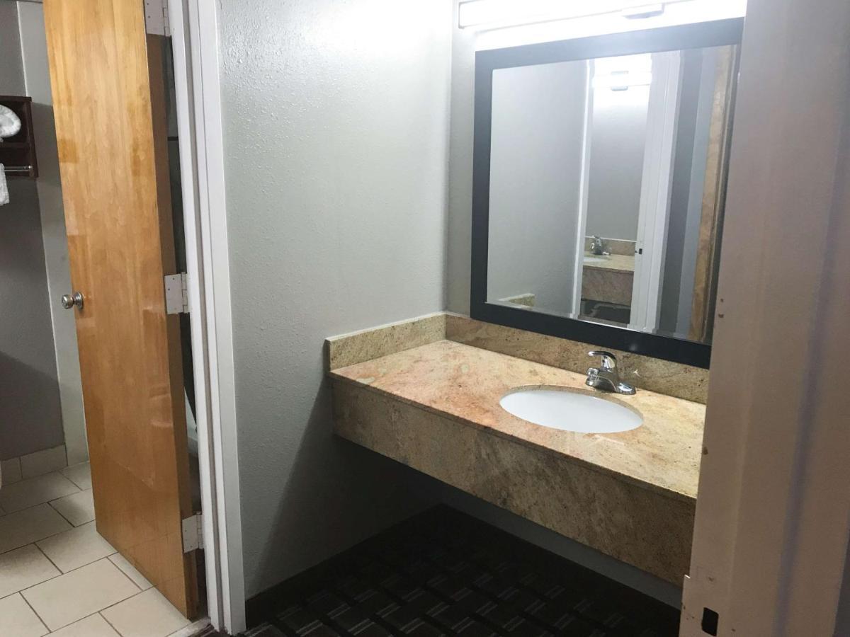 Studio 6 Suites Tupelo, Ms ภายนอก รูปภาพ